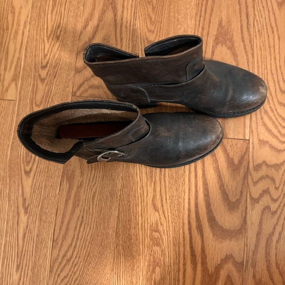 Frye genuine leather ankle boots - Picture 5 of 8